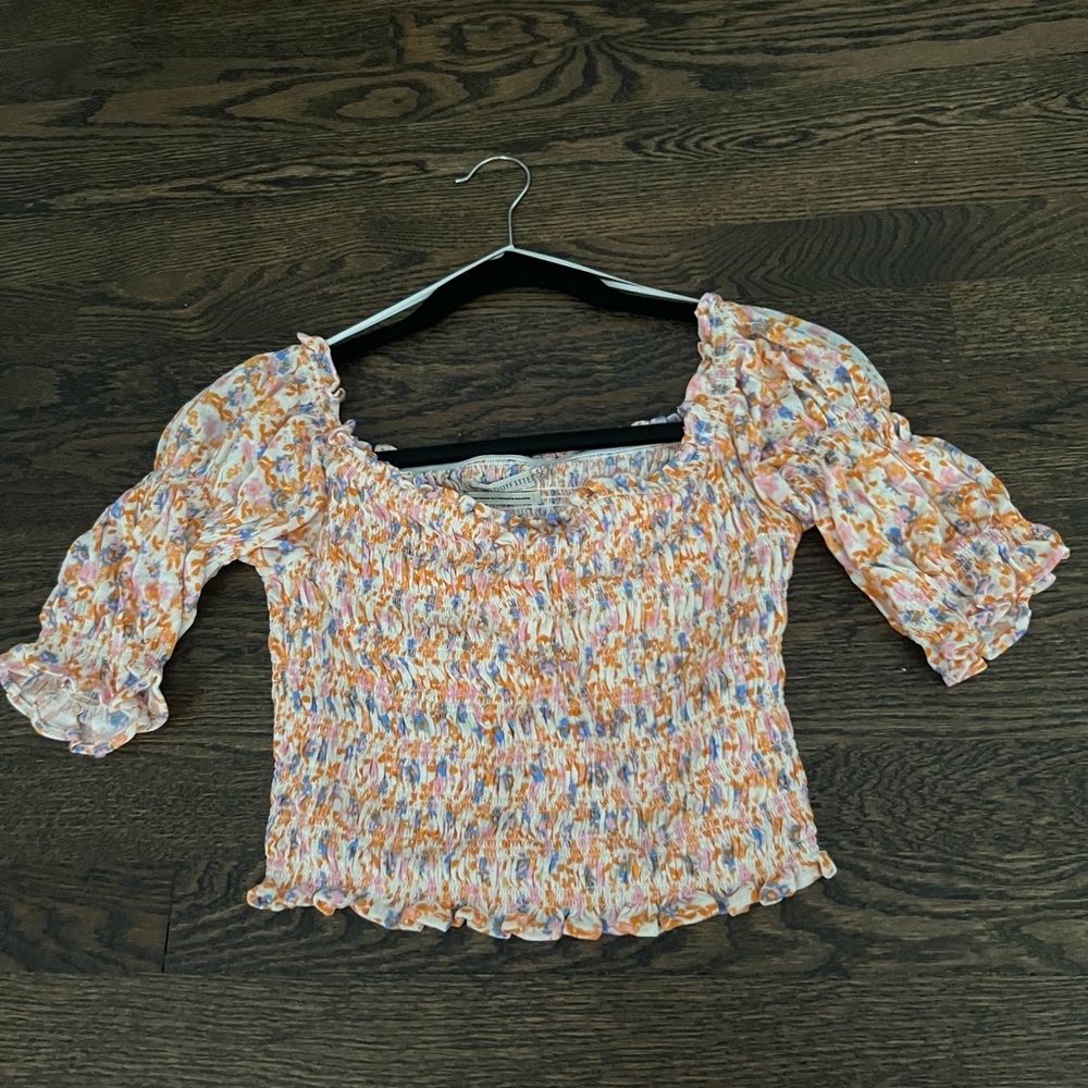 Urban outfitters puff sleeve floral top